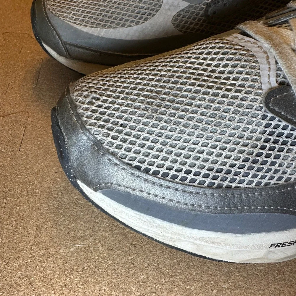 New Balance Fresh Foam Arishi v4 Mens 10.5 Grey Silver Running Shoes MARISTG4